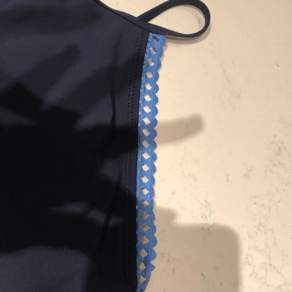 Aerie High Neck Swim Top Size Medium NWT - Picture 2 of 3